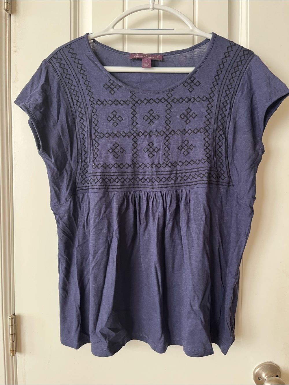 Gloria Vanderbilt Navy Purple Embroidered Short Sleeve Tunic Top